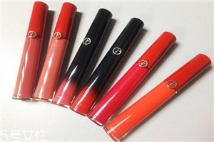 阿瑪尼黑管紅管哪個好？打造鮮艷欲滴的動人雙唇