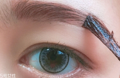 染眉膏可以持續(xù)多久？一天都不會暈妝的小秘密