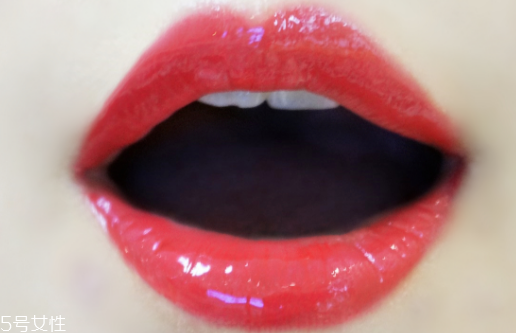 唇釉可以當(dāng)腮紅嗎？唇釉這樣涂最好看