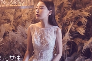 年會(huì)穿什么衣服合適？搶鏡年會(huì)小禮服最佳