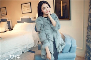 皮草什么顏色最顯氣質(zhì)？今年最流行的皮草顏色都在這了