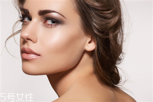 眼睫毛怎么保養(yǎng)？損傷睫毛的壞習(xí)慣