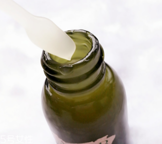 LA MER修護(hù)精華露孕媽能用嗎？適合產(chǎn)后去皺