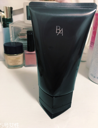 pola黑ba洗面奶好用嗎？挑不出毛病的一款洗面奶