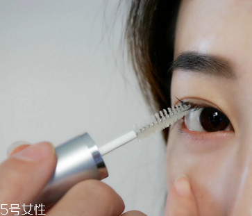 睫毛增長液可以用于眉毛嗎？睫毛增長液還可以涂頭發(fā)