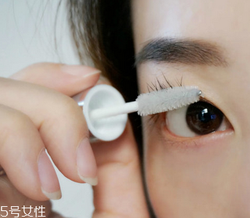 睫毛增長液可以用于眉毛嗎？睫毛增長液還可以涂頭發(fā)