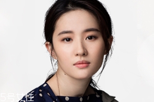 鵝蛋臉適合什么妝容？不適合濃妝