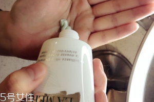 LA MER潔面泡沫為什么泡沫不多？要注意使用手法