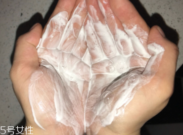 LA MER潔面泡沫為什么泡沫不多？要注意使用手法