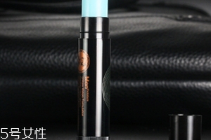 唇膏和唇釉哪個(gè)好用？唇膏vs唇釉