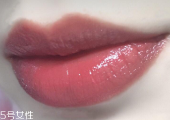 Mac口紅哪個顏色最火？6款最愛唇色試色