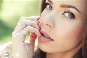 漂唇后忌口什么食物？決定漂唇持久度的因素