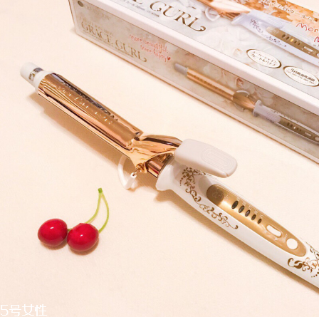 小泉成器陶瓷卷發(fā)棒好用嗎？好用的發(fā)型工具卷發(fā)棒