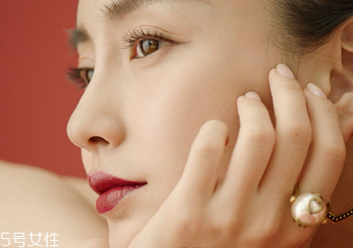 紅唇妝怎么畫(huà)最好看？復(fù)古紅唇妝的畫(huà)法