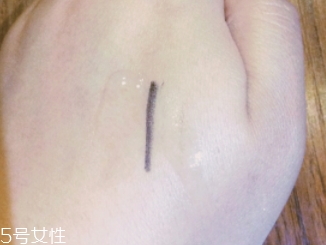 紀(jì)梵希眼線筆好用嗎？防水不暈染的紀(jì)梵希眼線筆