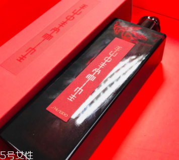 皮膚不吸收護(hù)膚品怎么回事？光用乳液面霜遠(yuǎn)遠(yuǎn)不夠