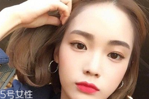 短頭發(fā)染什么顏色好看洋氣顯白？短發(fā)這樣弄好看又大方