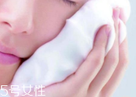 氨基酸潔面比皂基潔面更好嗎？看肌膚需求