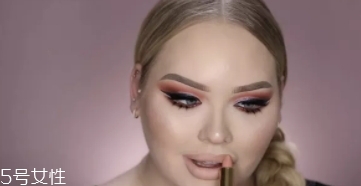 huda beauty沙漠盤怎么畫？油管大神一步步示范