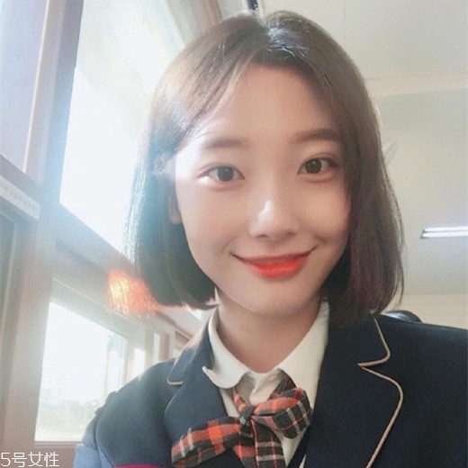 女生發(fā)質(zhì)軟適合什么發(fā)型？胖圓臉顯瘦發(fā)型參考