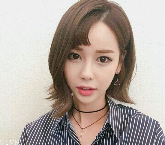 外翹短發(fā)適合什么臉型？再燙內扣你就out了