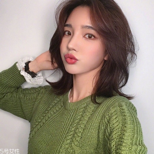 齊肩發(fā)怎么燙好看？女生發(fā)型設(shè)計與臉形搭配