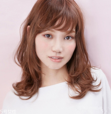 鵝蛋臉扎什么馬尾好看？肉肉臉適合這些發(fā)型