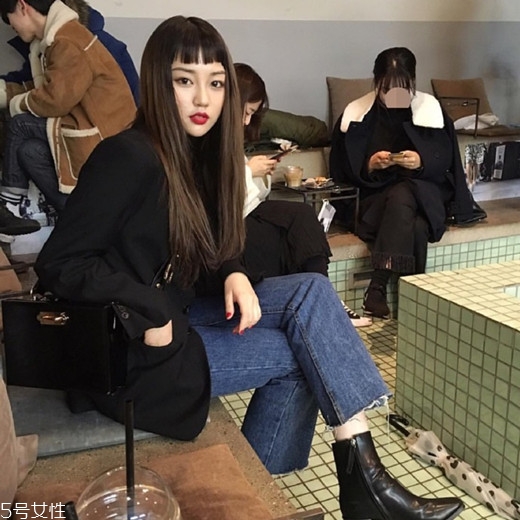 二次元劉海適合什么發(fā)型？讓你個性十足