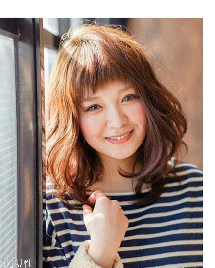 齊劉海適合什么卷發(fā)？如何選擇適合自己的發(fā)型