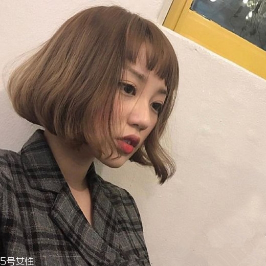 二次元劉海適合什么發(fā)型？讓你個性十足