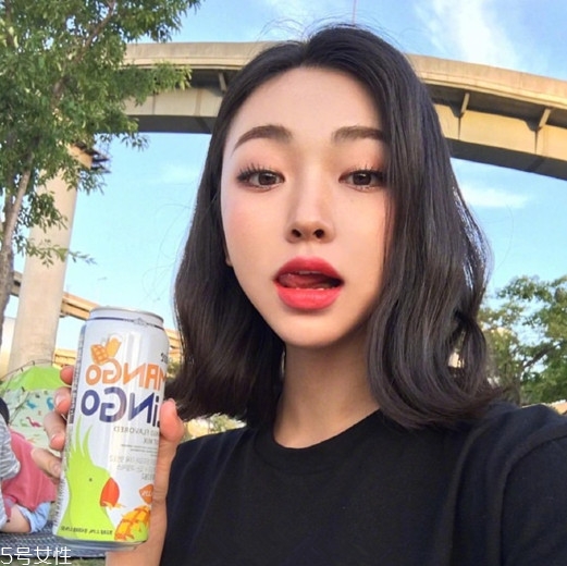 齊肩發(fā)怎么燙好看？女生發(fā)型設(shè)計(jì)與臉形搭配