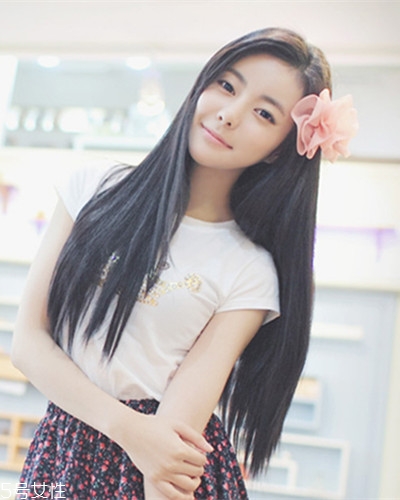 小個(gè)子女生適合什么發(fā)型？蓬松隨意效果