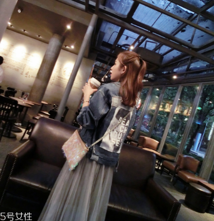 運(yùn)動(dòng)外套怎么搭配？打造活力氧氣女孩