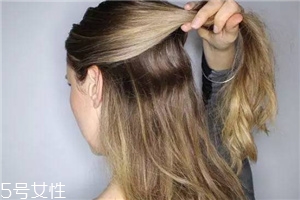 女生冬天長發(fā)怎么編好看？長發(fā)妹紙才懂得的痛