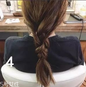 女生冬天長發(fā)怎么編好看？長發(fā)妹紙才懂得的痛