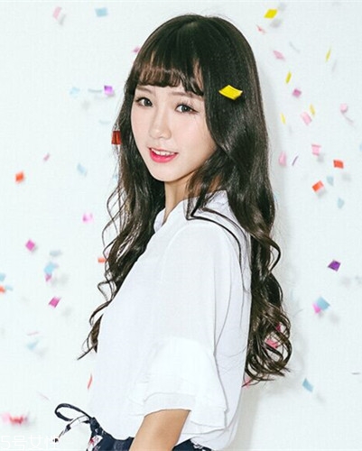 小個(gè)子女生適合什么發(fā)型？蓬松隨意效果