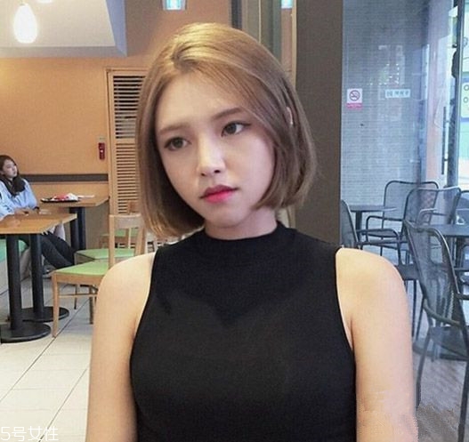小個(gè)子女生適合什么發(fā)型？蓬松隨意效果