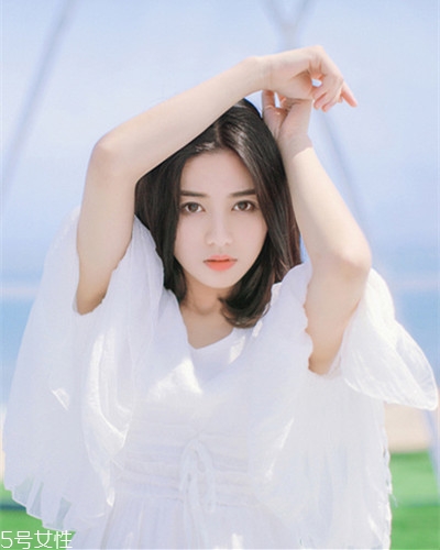 小個(gè)子女生適合什么發(fā)型？蓬松隨意效果