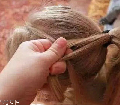 小女孩扎什么頭發(fā)好看？小公主發(fā)型大全