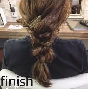女生冬天長發(fā)怎么編好看？長發(fā)妹紙才懂得的痛