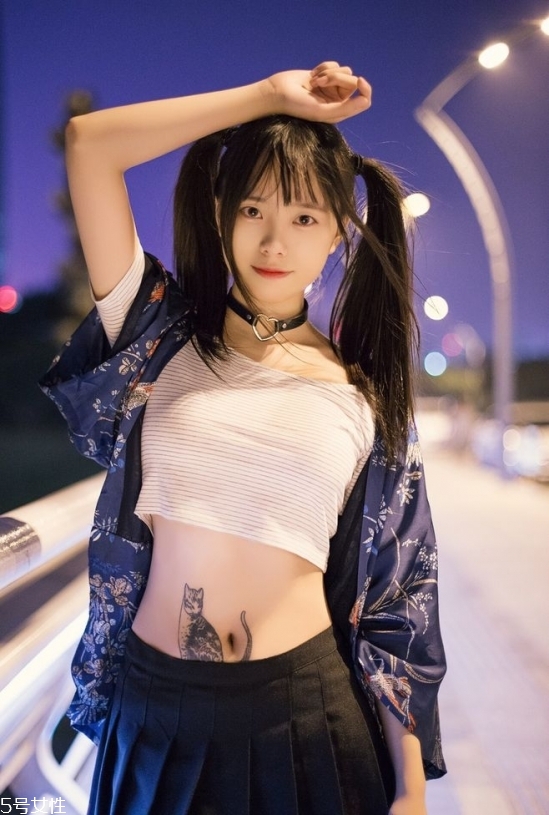 2018冬天流行什么發(fā)色？簡單漂亮的披肩發(fā)