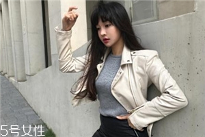 白色皮衣怎么搭配？兼具優(yōu)雅與干練