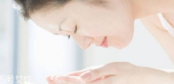 孕婦可以用洗面奶嗎？要選擇孕婦專用