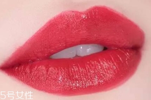 唇部干燥是什么引起的？天生皮薄易脫水