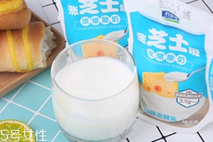 君樂(lè)寶芝士酸奶怎么喝？卡死在插吸管這一步