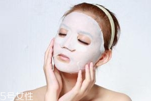 敷完面膜不能化妝嗎？立即化妝傷害大