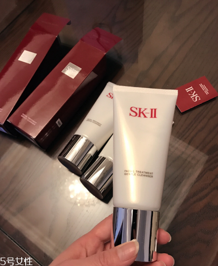 sk2洗面奶和cpb洗面奶哪個好用？無限回購的洗面奶