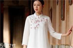 中國(guó)風(fēng)衣服怎么搭配？帶你演繹傳統(tǒng)之美