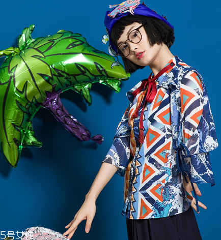 中國(guó)風(fēng)衣服怎么搭配？帶你演繹傳統(tǒng)之美