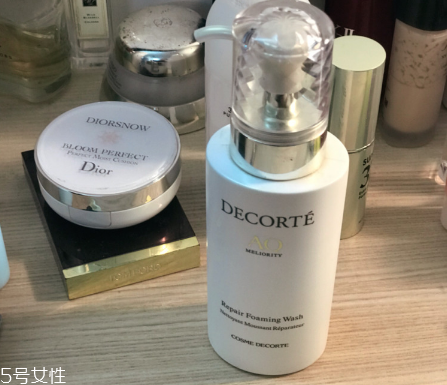 sk2氨基酸泡沫潔面乳霜好用嗎？最愛(ài)洗面奶